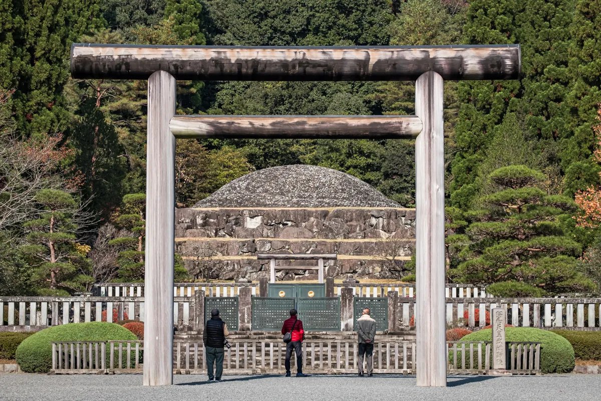 🌳 무사시 능묘지 (쇼와 천황릉) 이미지 1